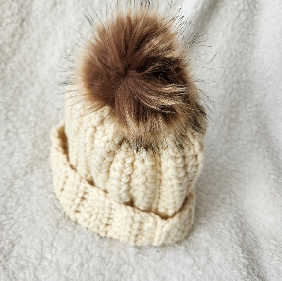 Winter toques/ hats ‼️ (3/$25) - Picture 2 of 10